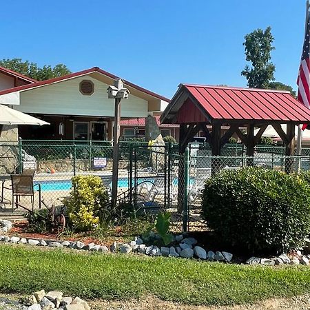 Bay Springs Country Inn & Marina Centre 외부 사진